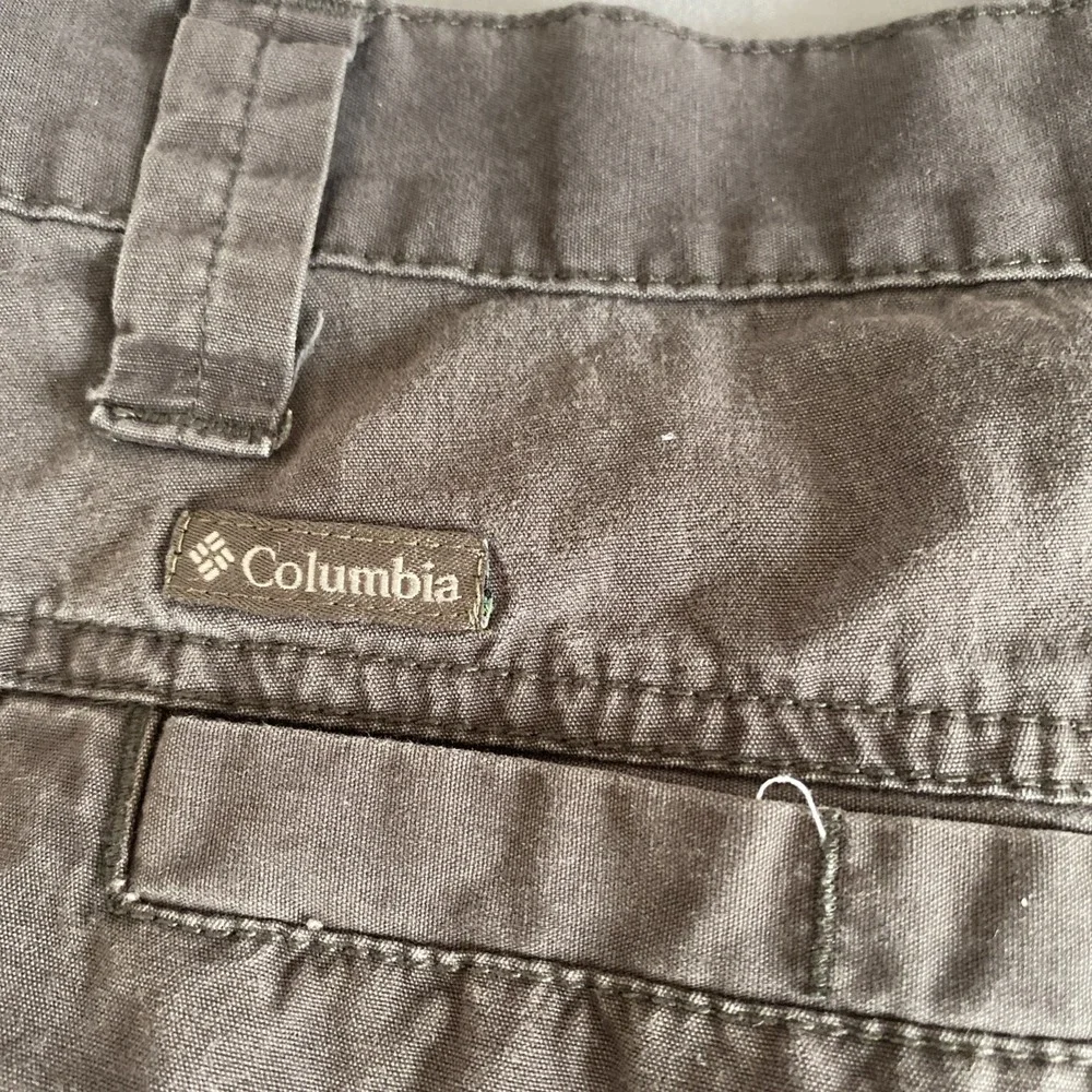 Columbia‎ Men's Shorts COLUMBIA Casual Chino Walking Gray SHORTS SIZE 42x9